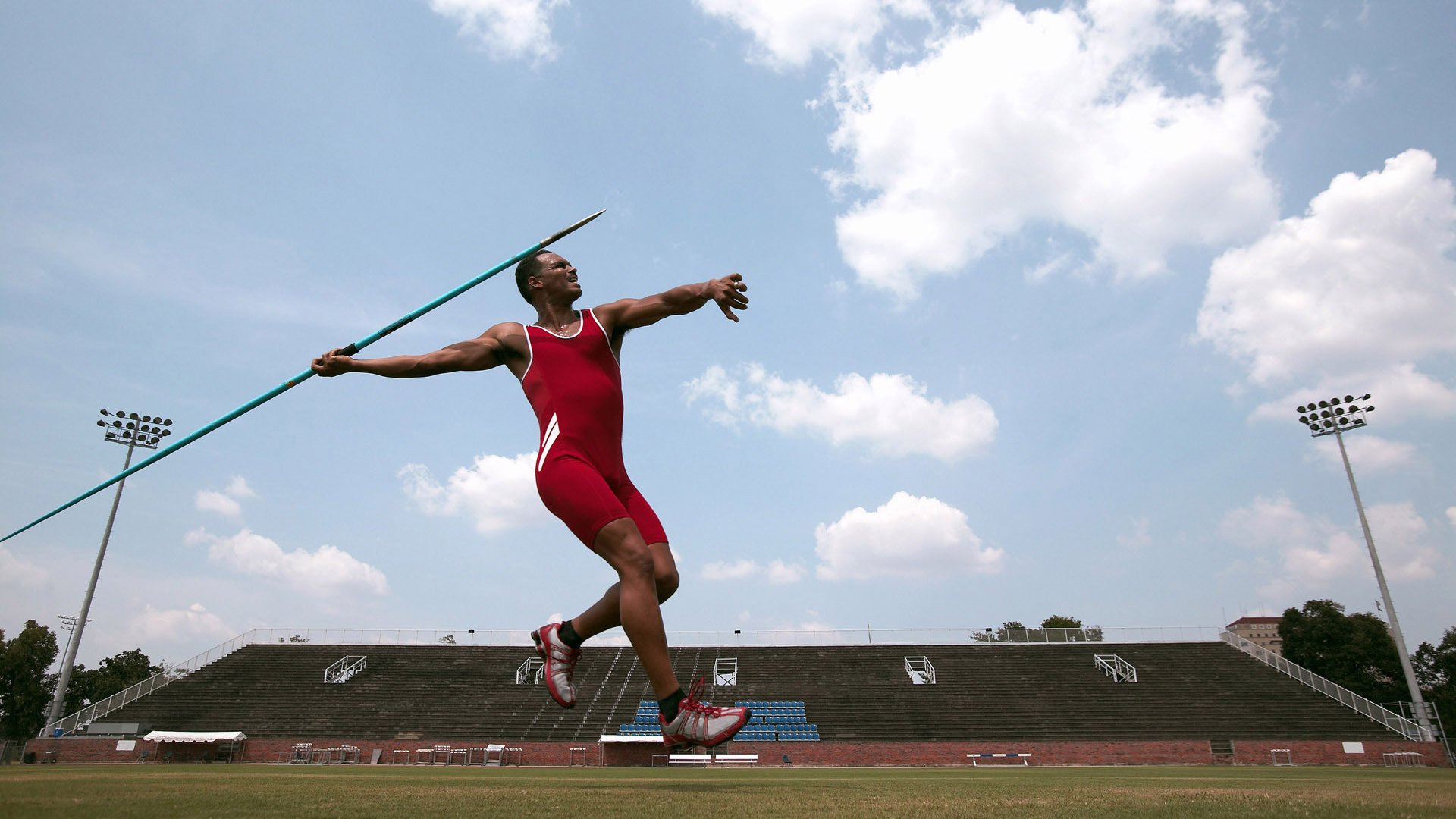 划水深度差异揭示中美战术倾向,中美滑水对抗赛