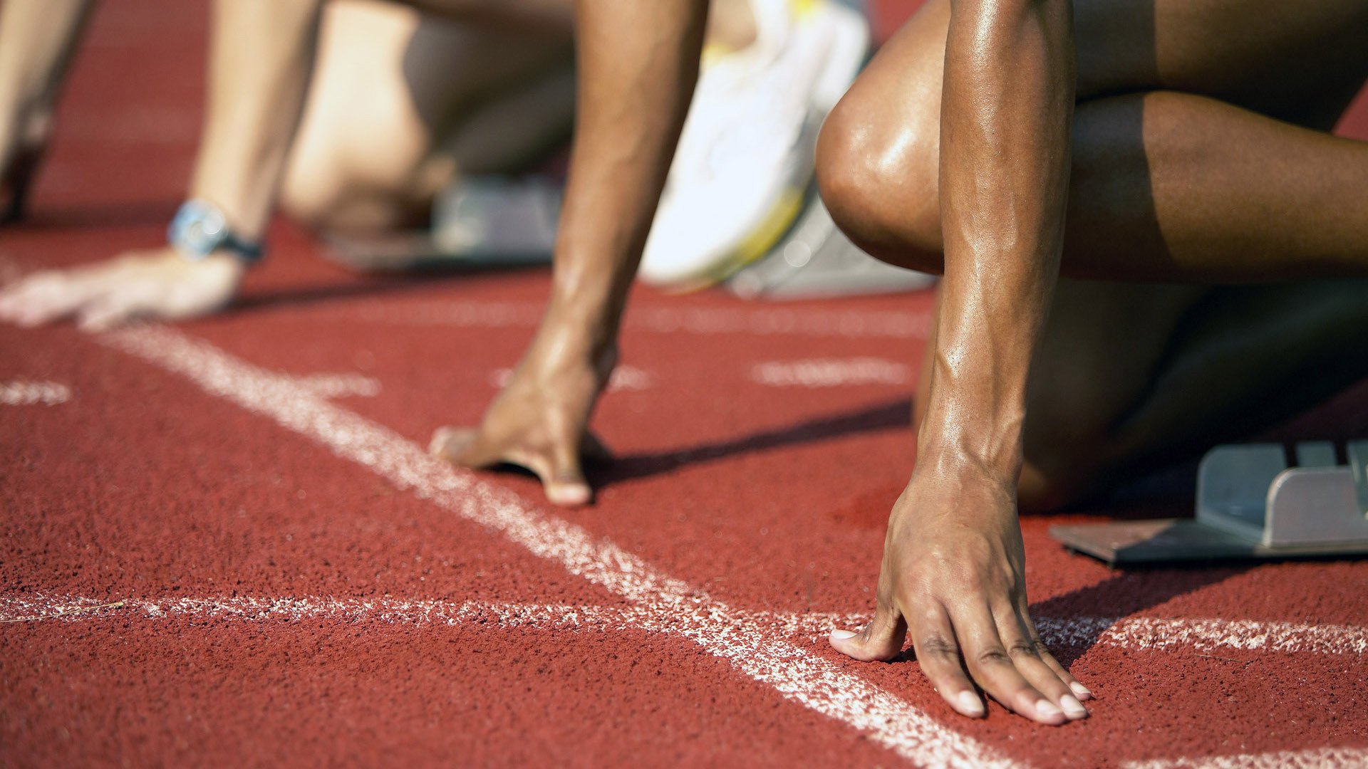 爱游戏官网首页-中国队四棒平均发挥 稳中带进，四强三个中国队